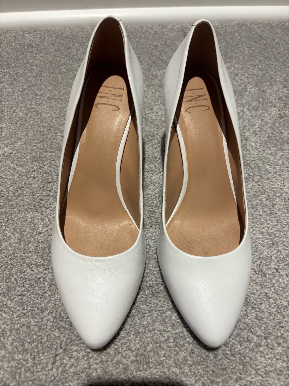 INC International Concepts White Pointed-Toe Leather Pumps